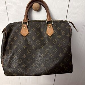 Louis Vuitton Speedy 30